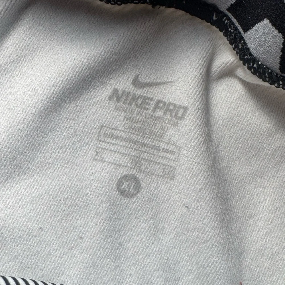 Nike Pro Mens XL Hyperwarm Lines Dri FIt Max Compression Tights